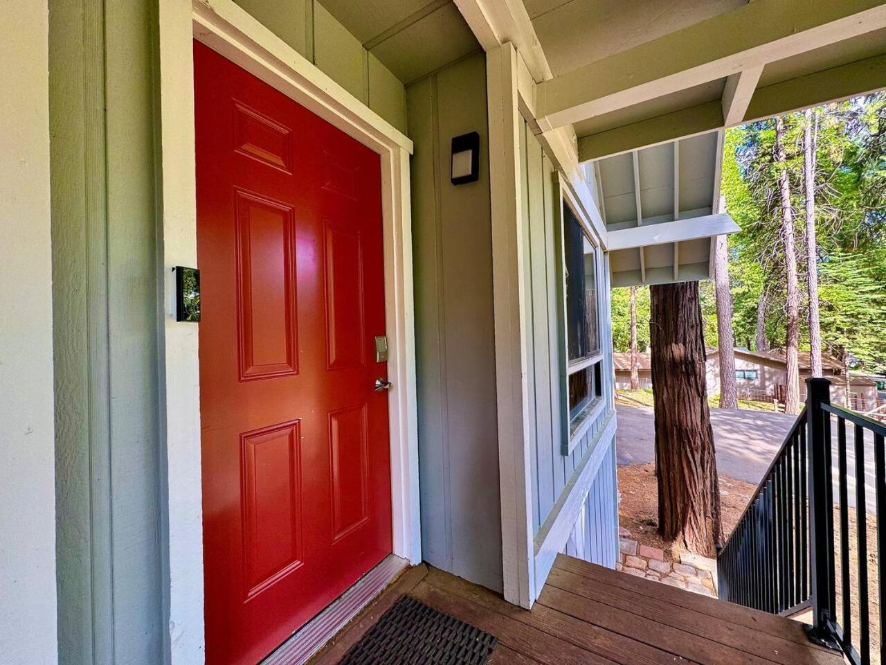 Cabin In The Trees-Game Room Pollock Pines ภายนอก รูปภาพ